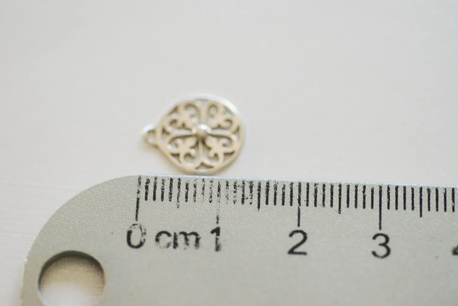 925 Sterling Wholesale Silver Round filigree Charm, silver filigree charm or pendant,  filigree flower circle connector charm, Round disc connector,83