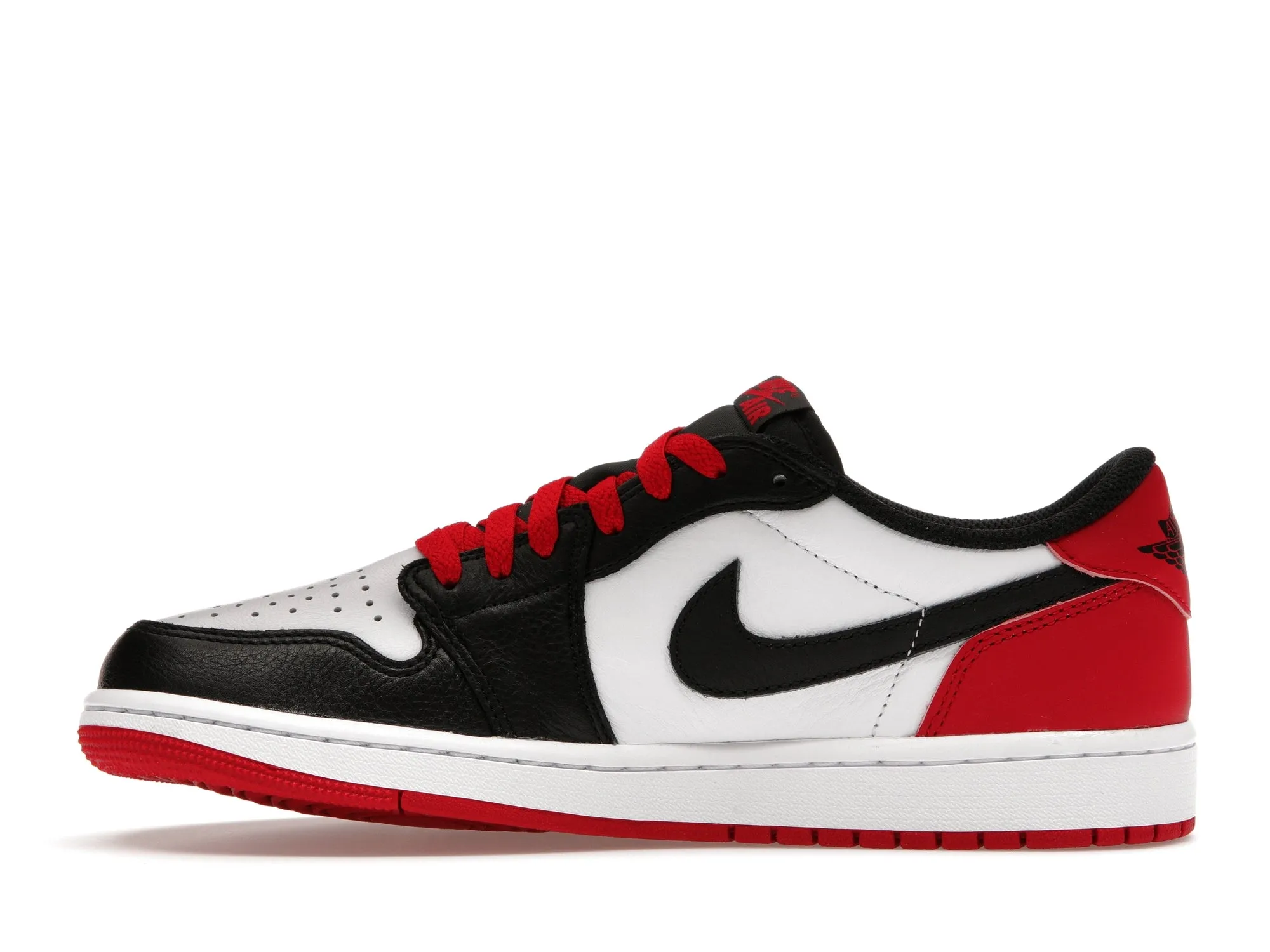 Air Jordan Retro 1 Low OG Black Toe (2023)