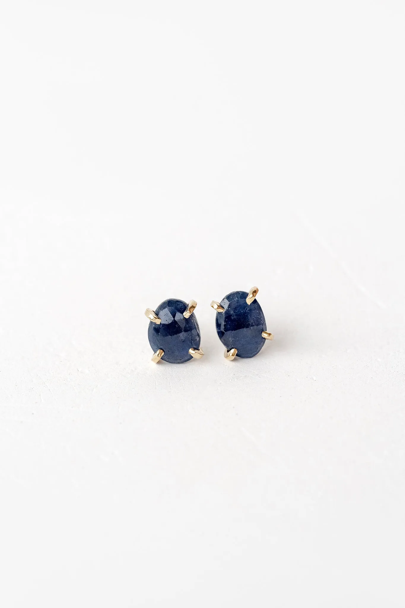 Elements Spectra Studs