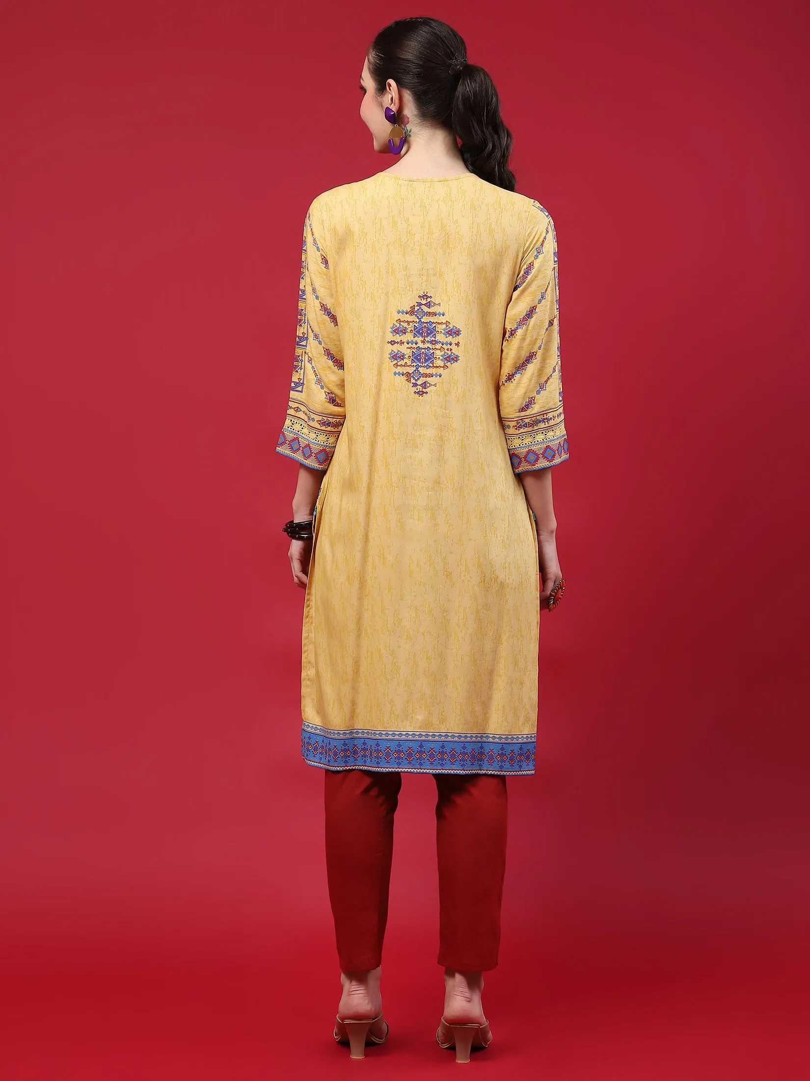 Indiessence Women Mustard Geometric Printed Kurta