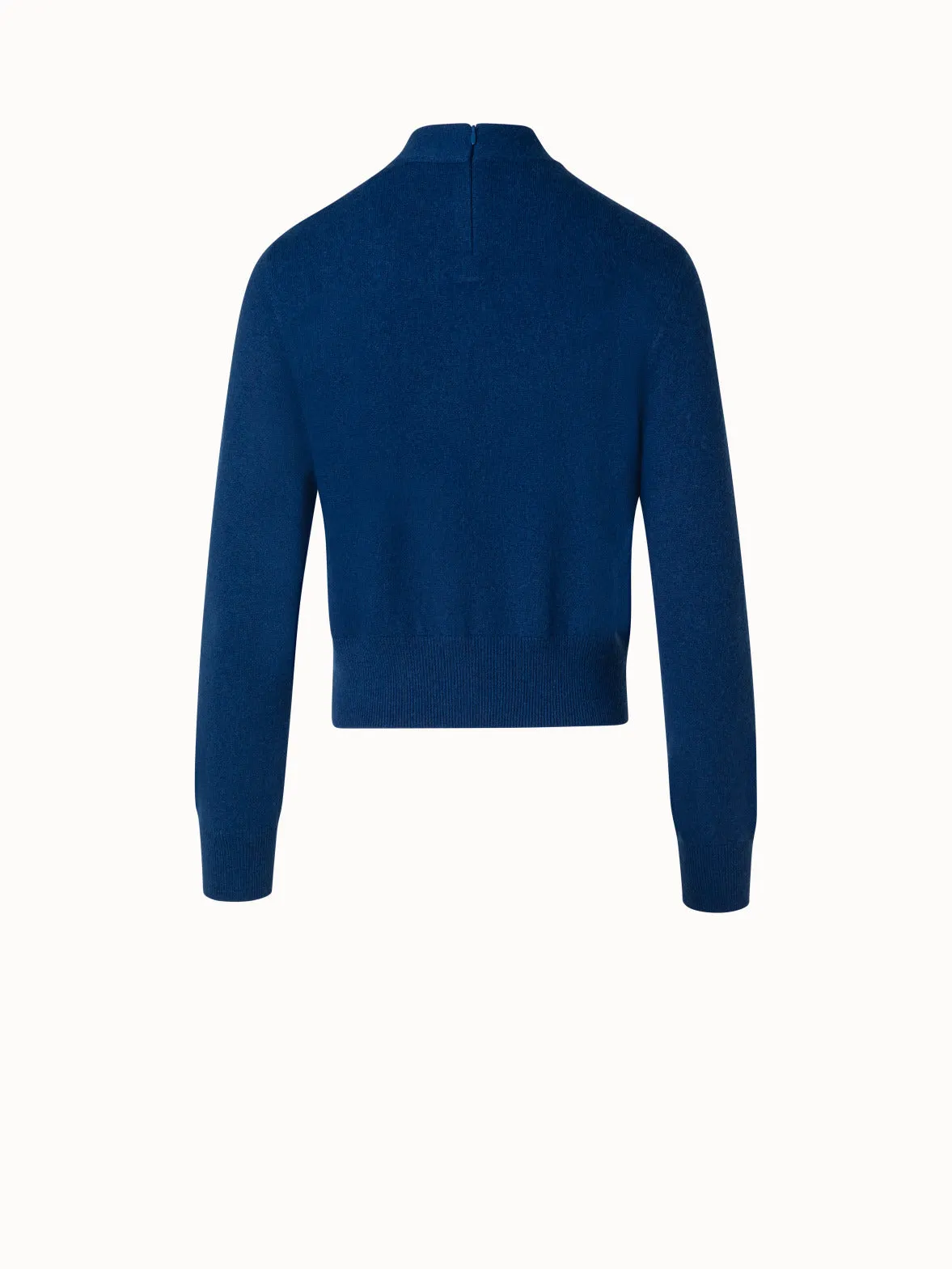 Kurzer Pullover aus 100 % Kaschmir mit Knoten-Stehkragen