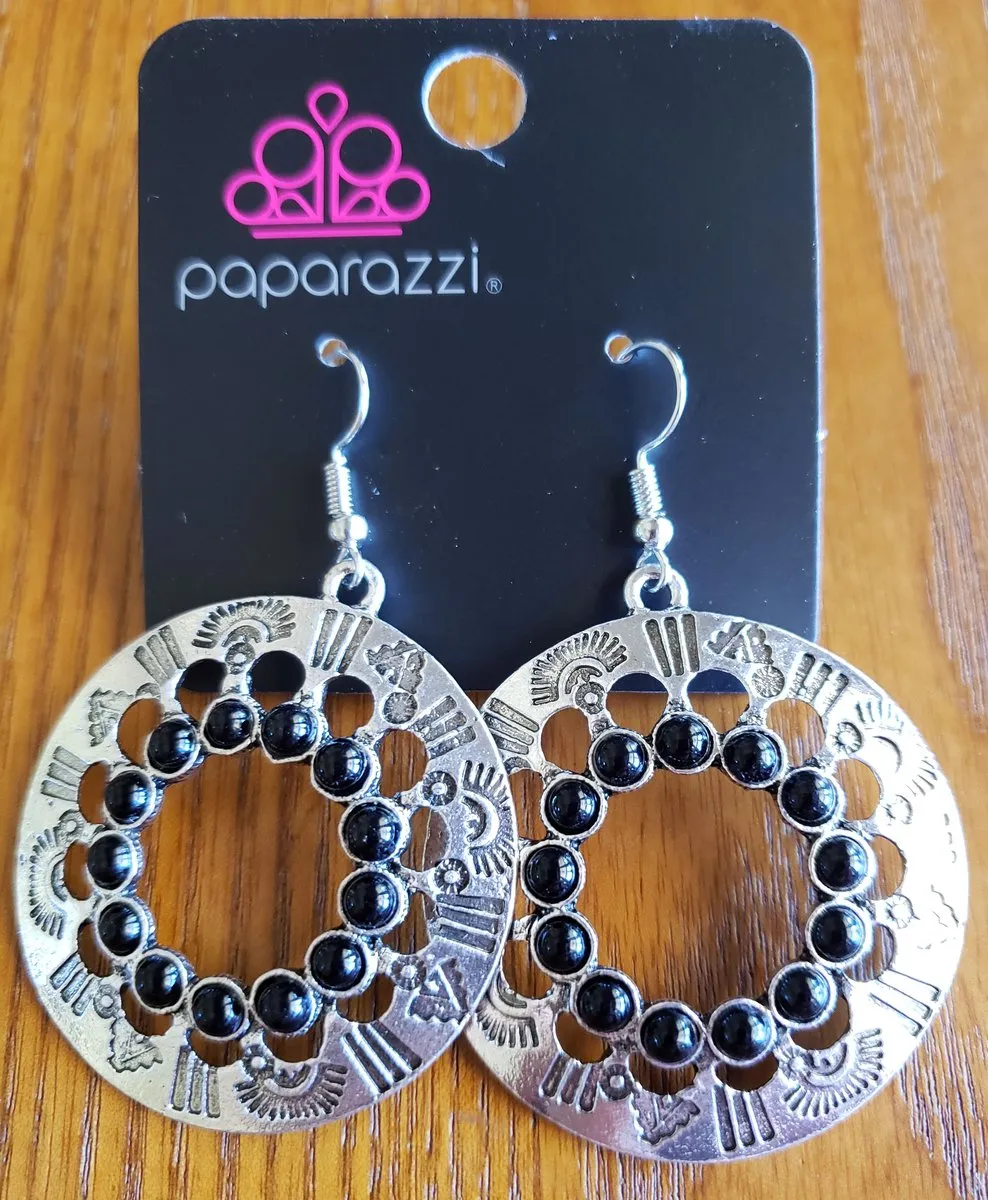 Paparazzi Exclusive Organically Omega Black Earrings