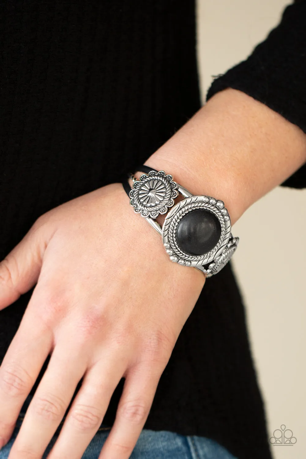 Paparazzi Mojave Motif - Black Cuff Bracelet