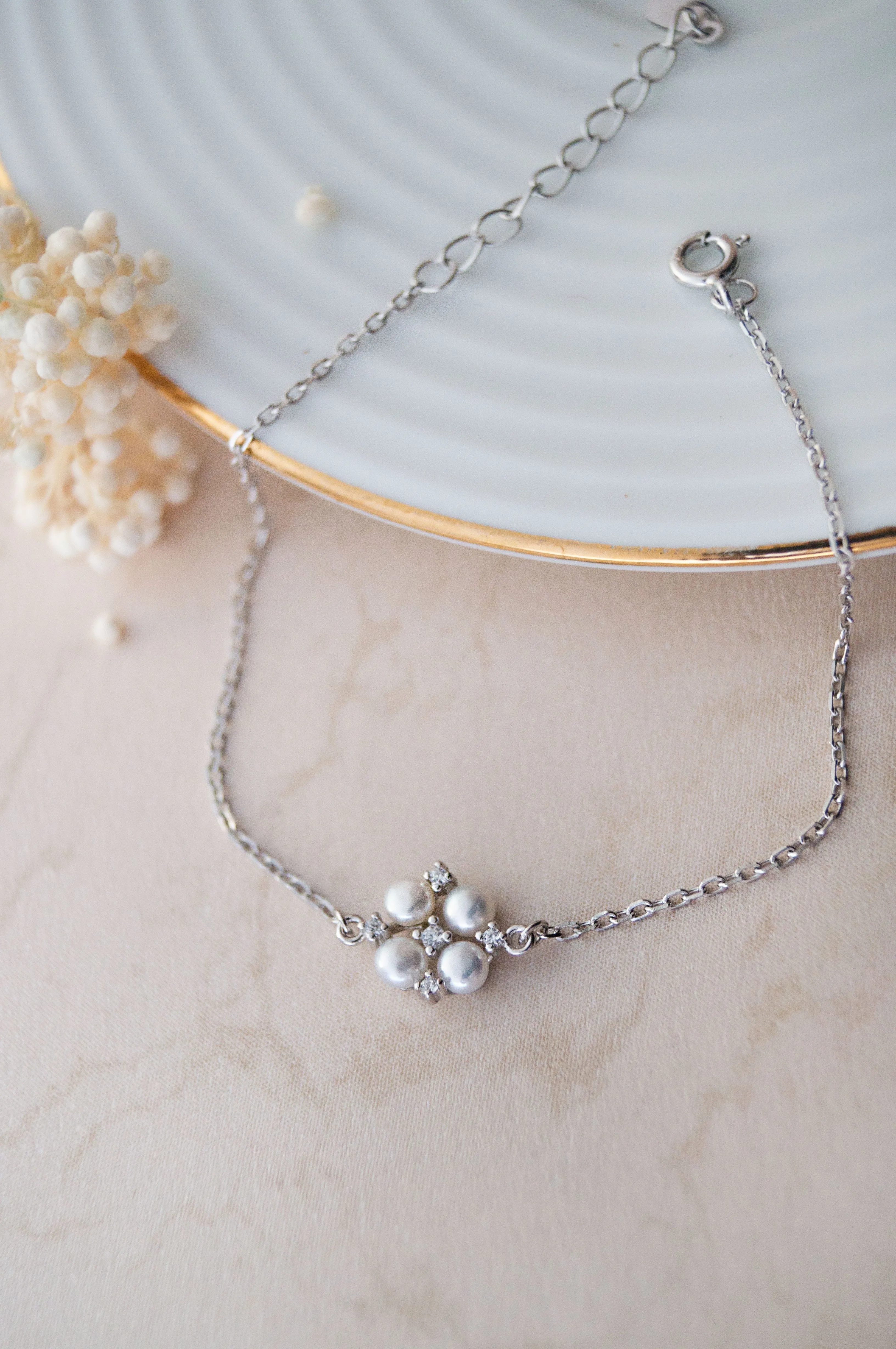 Pretty Pearl Flower Sterling Silver Chain Bracelet